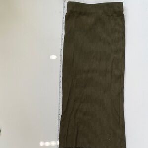 H&M Olive Ribbed Pencil Skirt